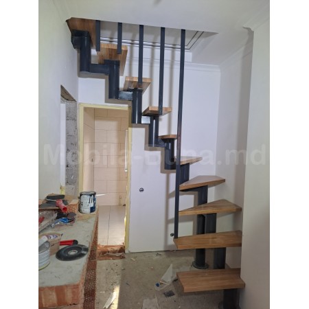 Межэтажная  лестница  